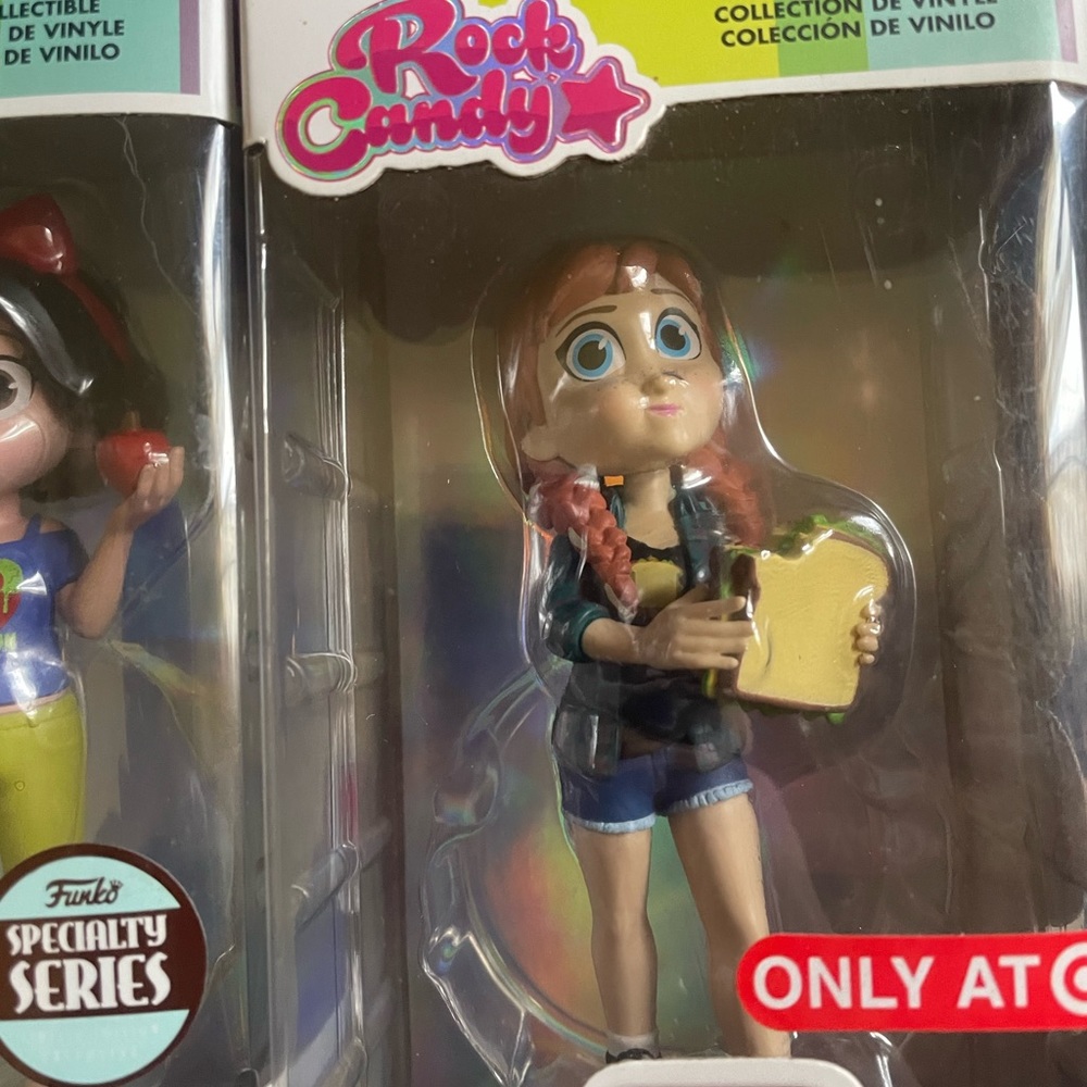 Snow White, Anna, Ariel statues